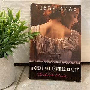 Gemma Doyle Trilogy, part one. Paperback